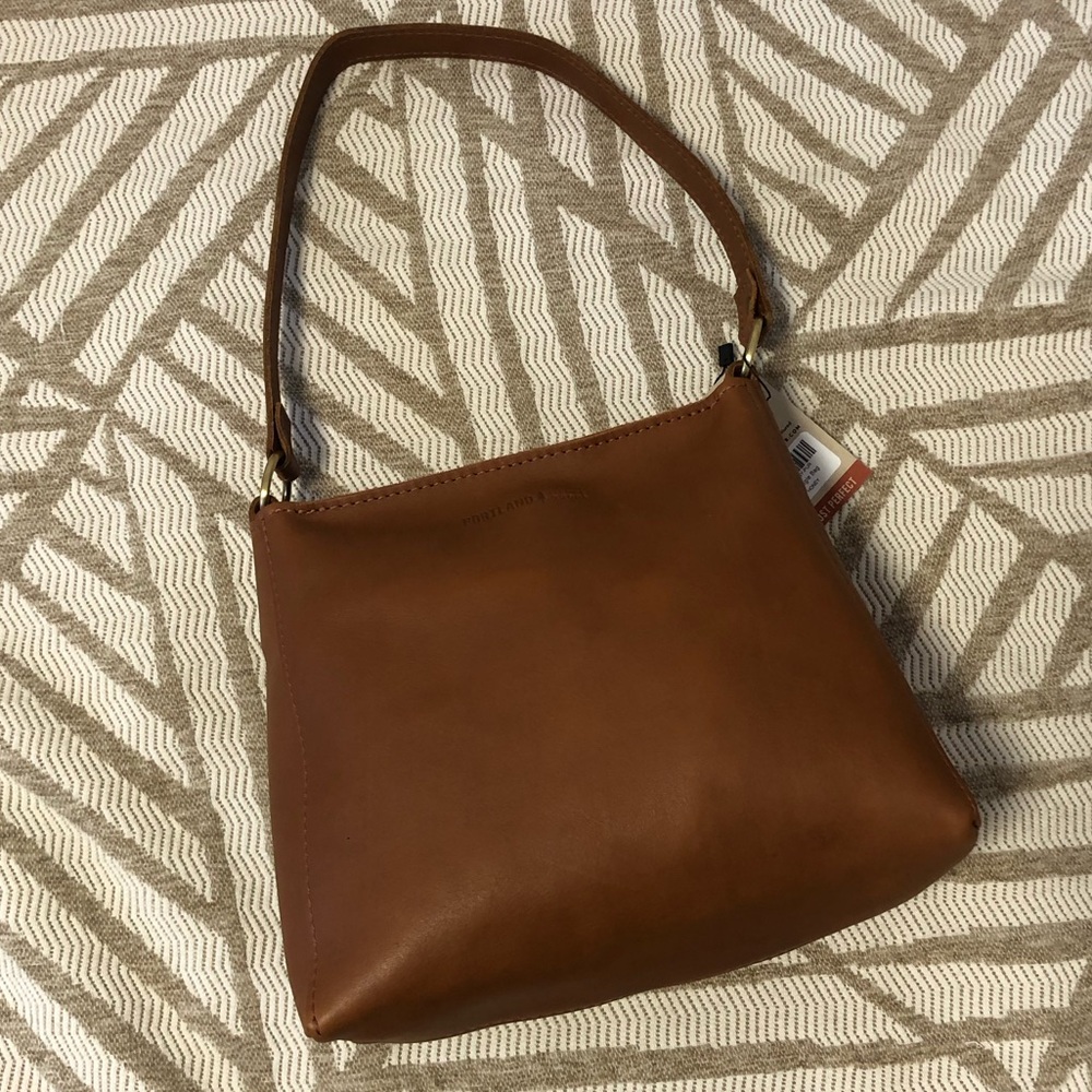 Portland Leather Triangle Shoulder Bag in Honey - Picture 12 of 16
